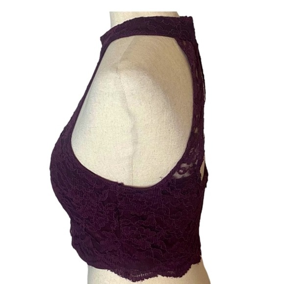 Jodi Kristopher lace halter peek a boo crop top burgundy/plum size 7 - Picture 4 of 10